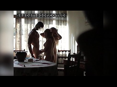 ❤️ Els amics sexuals conviden un home gegant i un trio amb ell ☑ Vídeo de sexe a nosaltres ca.sexvideosex.top ﹏