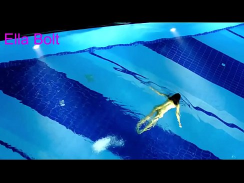 ❤️ No puc parar de mirar-la, jove rossa presa nedant nua a la piscina del complex ELLA BOLT ☑ Vídeo de sexe a nosaltres ca.sexvideosex.top ﹏