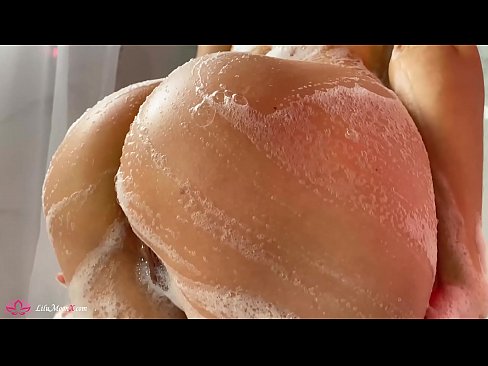 ❤️ La morena es masturba el cony amb un vibrador fins a un orgasme intens a la dutxa ☑ Vídeo de sexe a nosaltres ca.sexvideosex.top ﹏