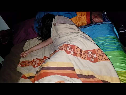 ❤️ El fillastre renya la seva jove madrastra mentre dorm. ☑ Vídeo de sexe a nosaltres ca.sexvideosex.top ﹏